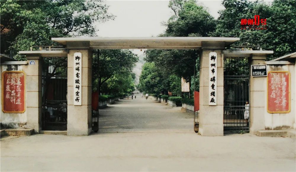 DƬ